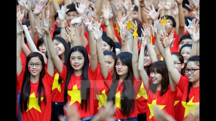 Chuyên gia Hotspot Matrix phân tích: Ai bảo mặc váy đen mùa hè là và marketing video
